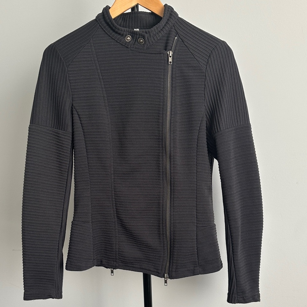 MonoReno Women’s Jacket Medium Mixed Media Open Front Knit Layered Zipper Accent